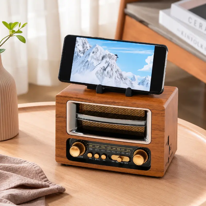 Retro radio uređaj